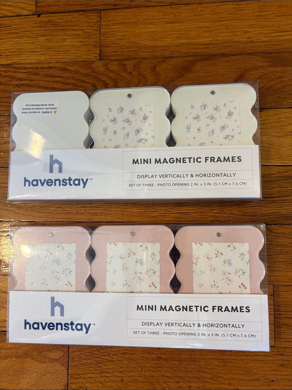 (2) NWT Preppy Mini Magnetic Frames Set - 2” x 3” Pink & White Sealed Packages